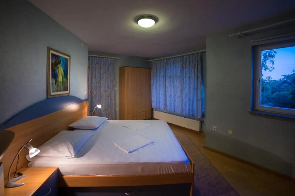 Apartmani Fuza Rab Supetarska Draga 0*,
