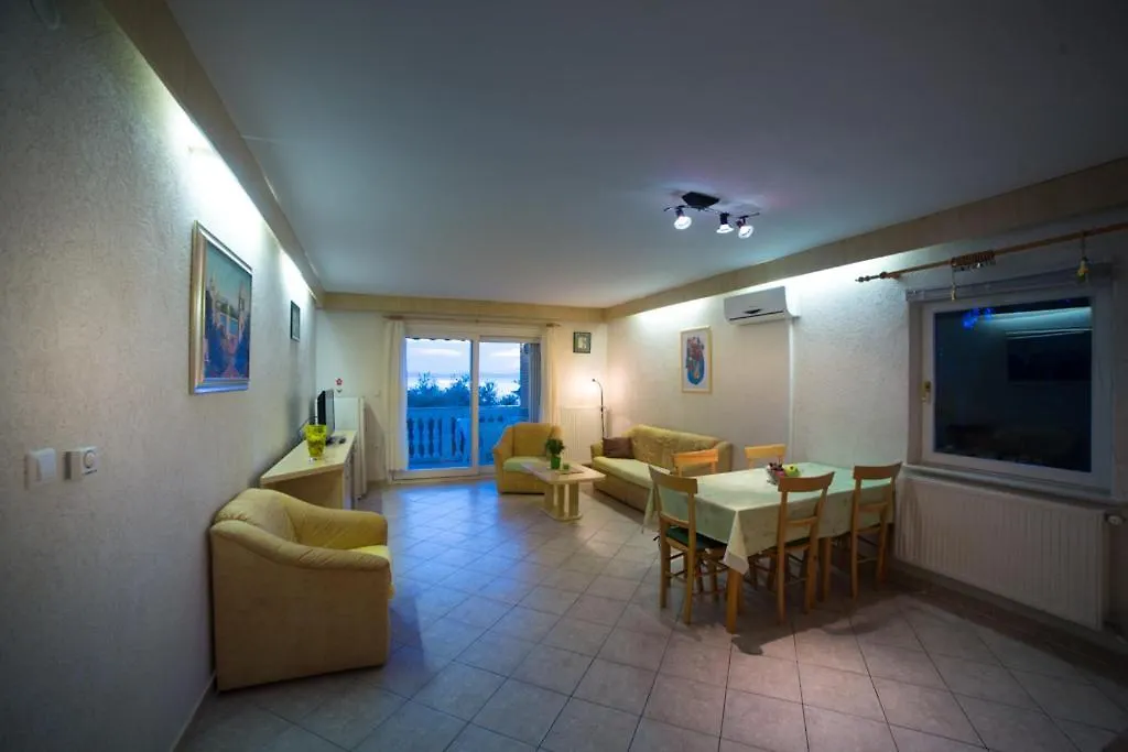 Apartmani Fuza Rab Supetarska Draga Guest house