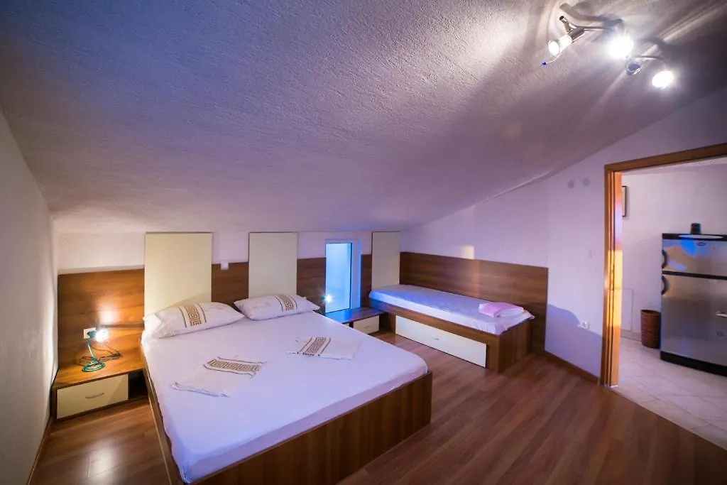Apartmani Fuza Rab Supetarska Draga Croatia